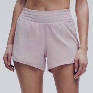Lululemon Hotty Hot High-Rise Lined Short 2.5" Size 8